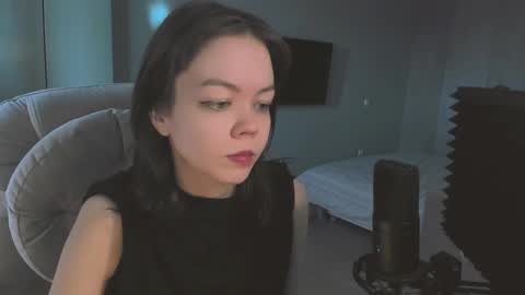 quietluxury online show from March 12, 2026, 12:44 pm