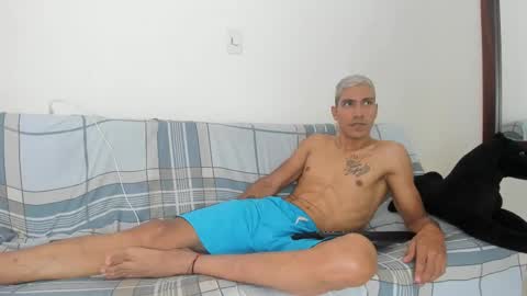 Snapshot of quinnandpuma chatting on March 11, 2025, 9:59 pm QuinnAndPuma online show from March 11, 2025, 9:59 pm
