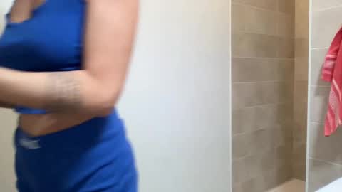 Snapshot of quinnyelena chatting on February 7, 2025, 6:56 pm Quinnyelena online show from February 7, 2025, 6:56 pm