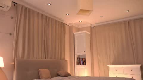 Snapshot of qwelbi chatting on November 14, 2025, 4:38 pm kiri online show from November 14, 2025, 4:38 pm