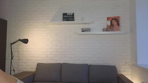 kiri online show from April 19, 2026, 3:11 pm