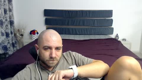 R0bila online show from January 26, 2025, 8:34 pm