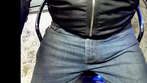 r2424 online show from November 13, 2025, 5:39 am