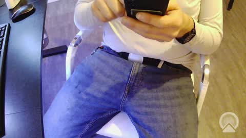 r2424 online show from April 2, 2026, 7:55 pm