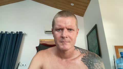 rabbit_eyes69 online show from June 23, 2026, 5:38 am