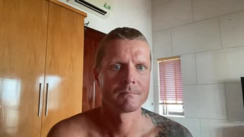 rabbit_eyes69 online show from July 12, 2026, 8:05 am