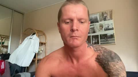 rabbit_eyes69 online show from August 8, 2026, 2:52 pm