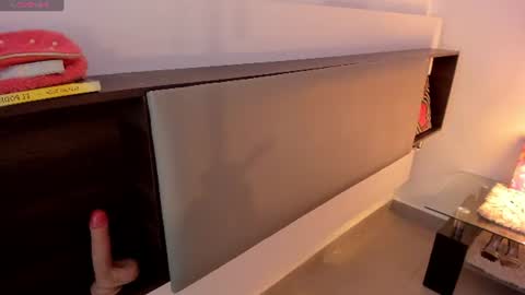 natalia  -  online show from June 25, 2026, 1:38 am