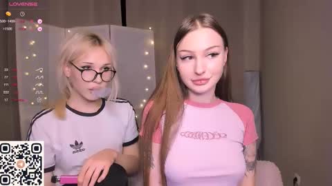 Snapshot of rachel___mur chatting on November 25, 2025, 6:30 pm rachel___mur online show from November 25, 2025, 6:30 pm