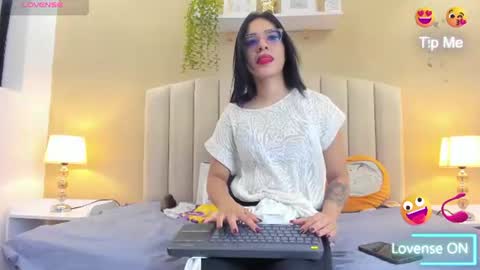 Snapshot of rachel_donnelly chatting on July 28, 2026, 2:18 am Rachel Donnelly online show from July 28, 2026, 2:18 am
