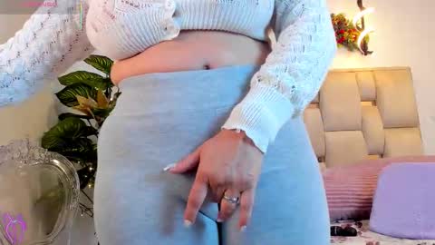 Rachel Lang online show from December 21, 2025, 7:43 pm