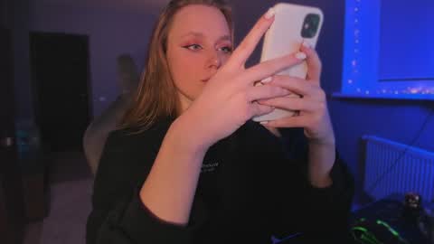 Snapshot of rachel_passion chatting on December 15, 2024, 6:07 am Diana online show from December 15, 2024, 6:07 am