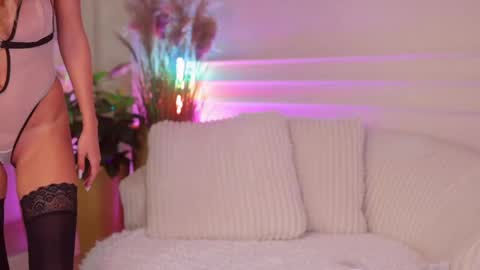 rachel_quinn_ online show from June 10, 2026, 3:50 am