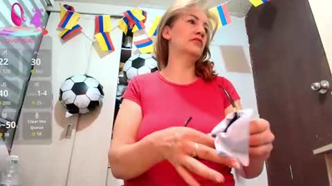 Snapshot of rachel_robertss chatting on June 21, 2026, 6:49 am Rachel online show from June 21, 2026, 6:49 am