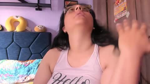 racheljames28 online show from March 18, 2026, 12:19 pm