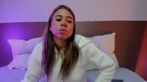 Snapshot of rachell_criss chatting on June 11, 2026, 4:54 am Rachell online show from June 11, 2026, 4:54 am