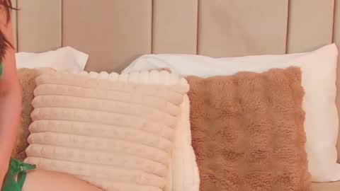 Snapshot of rachell_duque chatting on March 1, 2025, 3:05 pm Rachell online show from March 1, 2025, 3:05 pm