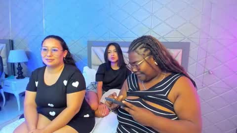 Snapshot of rachelleevans chatting on December 15, 2025, 1:10 am Rachell online show from December 15, 2025, 1:10 am