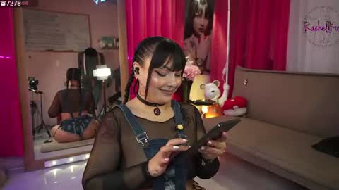 Snapshot of rachellkors_ chatting on July 27, 2026, 8:32 am rachellk online show from July 27, 2026, 8:32 am