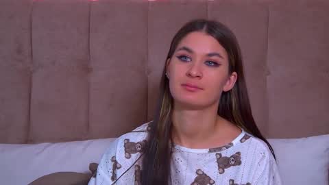 Snapshot of rachellsimpson chatting on January 17, 2025, 7:30 am RachellSimpson online show from January 17, 2025, 7:30 am