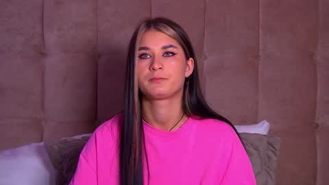 Snapshot of rachellsimpson chatting on February 3, 2025, 9:29 pm RachellSimpson online show from February 3, 2025, 9:29 pm