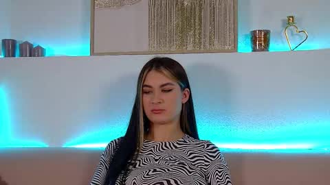 Snapshot of rachellsimpson chatting on March 2, 2025, 9:32 pm RachellSimpson online show from March 2, 2025, 9:32 pm