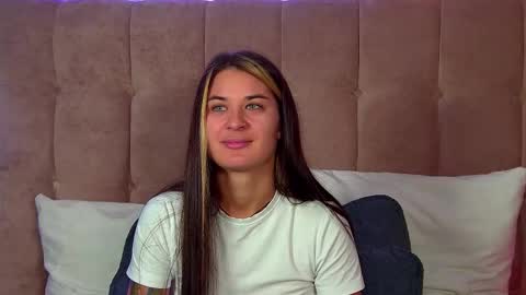 Snapshot of rachellsimpson chatting on October 7, 2025, 7:11 pm RachellSimpson online show from October 7, 2025, 7:11 pm