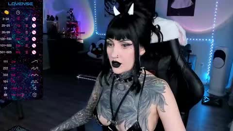 Snapshot of rachelqueen_ chatting on February 17, 2025, 11:02 am Miko Pleasee help me get 100 likes online show from February 17, 2025, 11:02 am