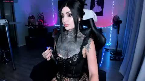 Snapshot of rachelqueen_ chatting on August 9, 2026, 9:03 am Miko Pleasee help me get 100 likes online show from August 9, 2026, 9:03 am