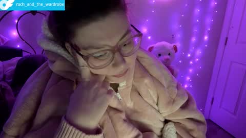 rachs_wardrobe online show from January 11, 2026, 1:49 pm