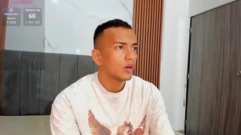 rafa_cruz online show from October 3, 2025, 7:33 pm