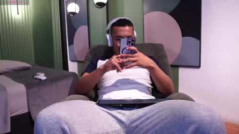 Snapshot of rafa_cruz chatting on July 31, 2026, 12:37 pm rafa_cruz online show from July 31, 2026, 12:37 pm
