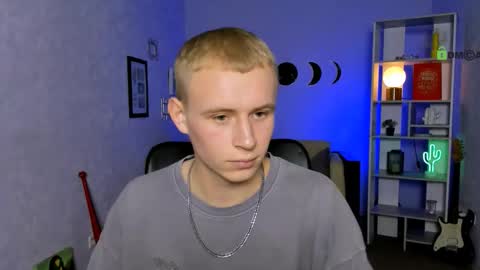 Snapshot of rafael_bien chatting on November 19, 2025, 2:17 pm rafael online show from November 19, 2025, 2:17 pm