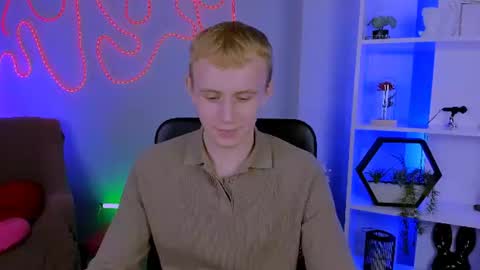 Snapshot of rafael_bien chatting on July 8, 2026, 12:09 pm rafael online show from July 8, 2026, 12:09 pm