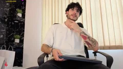 R A F A E L online show from February 13, 2026, 9:11 pm