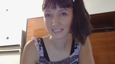 Rafaella online show from November 19, 2025, 2:39 pm