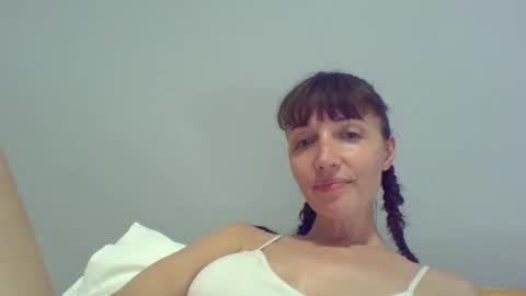 Rafaella online show from June 10, 2026, 3:33 pm