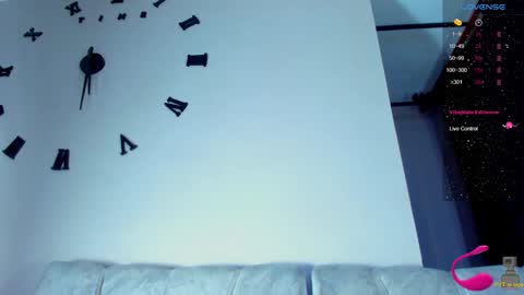 Snapshot of ragnarhot24 chatting on December 20, 2024, 8:17 am Andres H online show from December 20, 2024, 8:17 am