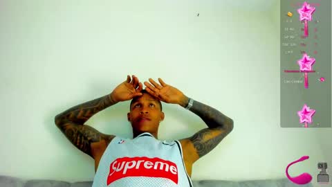 Snapshot of ragnarhot24 chatting on February 15, 2025, 9:16 am Andres H online show from February 15, 2025, 9:16 am