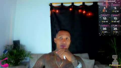 Snapshot of ragnarhot24 chatting on September 10, 2025, 7:19 am Andres H online show from September 10, 2025, 7:19 am