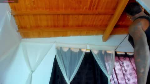 Snapshot of ragnarhot24 chatting on November 13, 2025, 3:55 pm Andres H online show from November 13, 2025, 3:55 pm