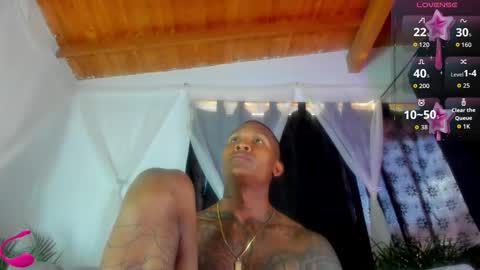 Snapshot of ragnarhot24 chatting on November 17, 2025, 3:40 pm Andres H online show from November 17, 2025, 3:40 pm