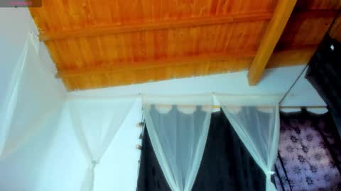 Snapshot of ragnarhot24 chatting on November 25, 2025, 10:21 pm Andres H online show from November 25, 2025, 10:21 pm