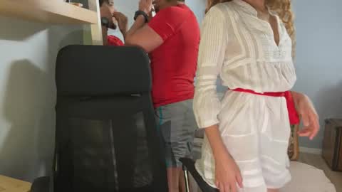 Ragnarr online show from November 1, 2025, 8:33 pm