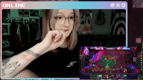 Snapshot of raiingurl chatting on October 29, 2025, 1:46 pm Kate online show from October 29, 2025, 1:46 pm