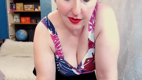 rainbowladyy online show from December 3, 2024, 3:11 pm