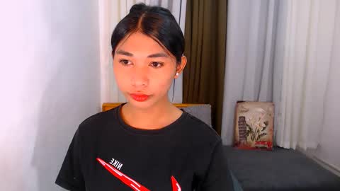 raindrizzle1706 online show from February 17, 2026, 3:14 am