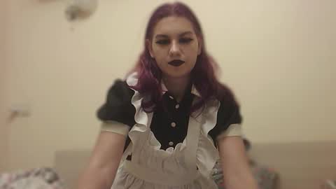 Snapshot of rainyvibe_ chatting on October 22, 2025, 5:45 pm rainyvibe_ online show from October 22, 2025, 5:45 pm