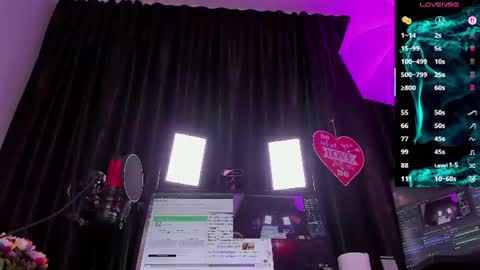 Laura online show from June 26, 2026, 2:38 am