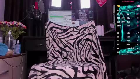 Laura online show from July 14, 2026, 3:00 am